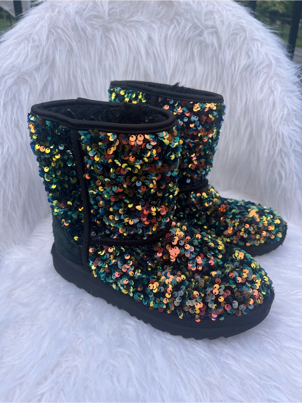 Girls UGG Stellar Black Sequin Sparkle Boots Size 4Y
